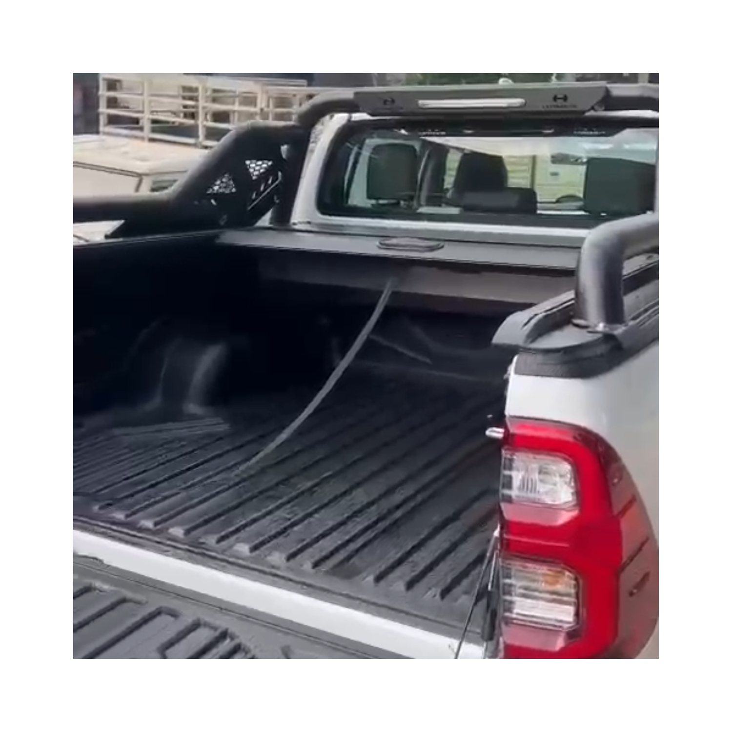 JTI Manual Roller Shutter For Toyota Hilux