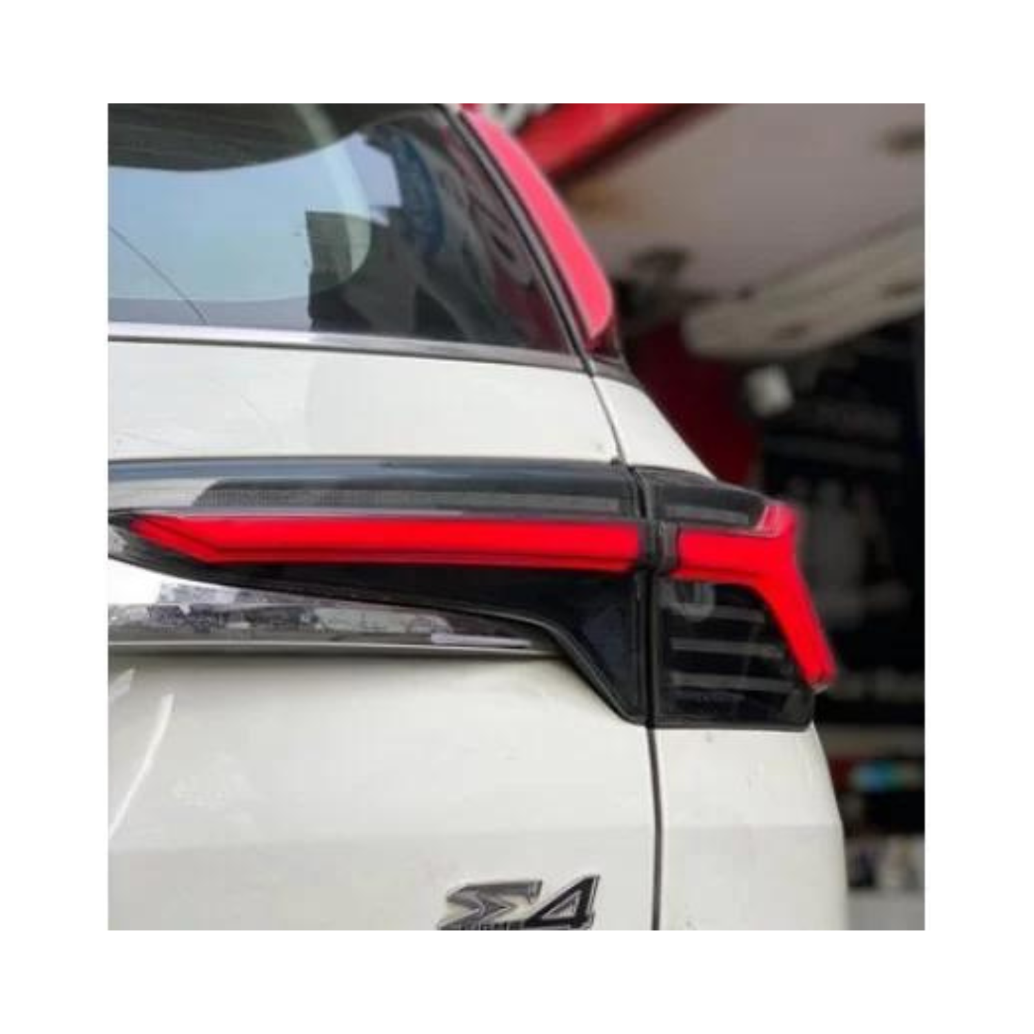 Toyota Fortuner Urus Style LED Tail Light (2016+)